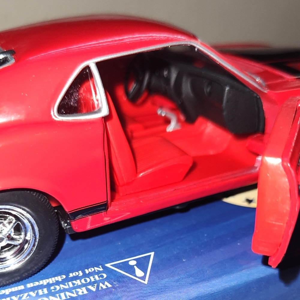 Red Die-Cast Model Car - Picture 5 of 5